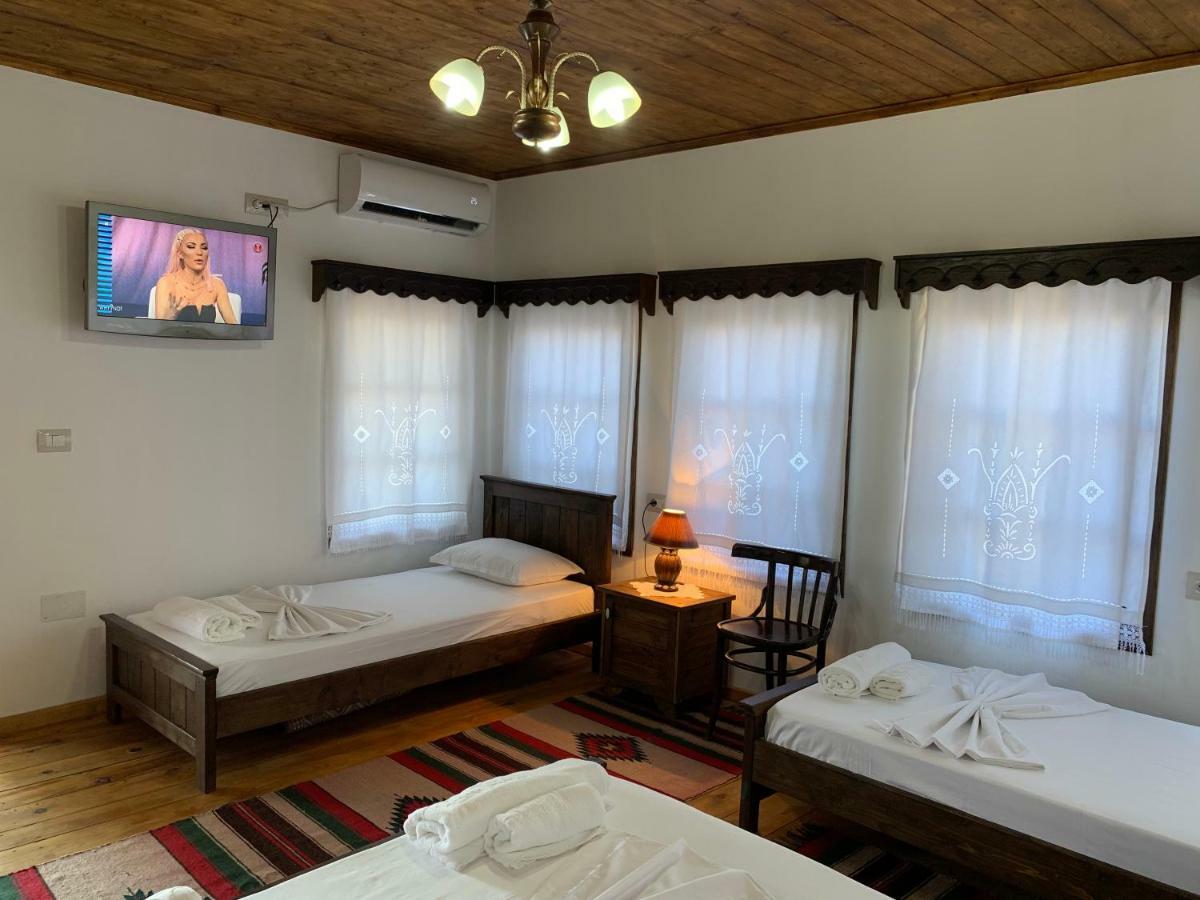 Guest House Genti Berati Exterior foto