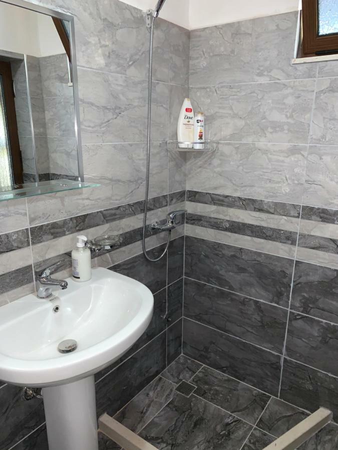 Guest House Genti Berati Exterior foto